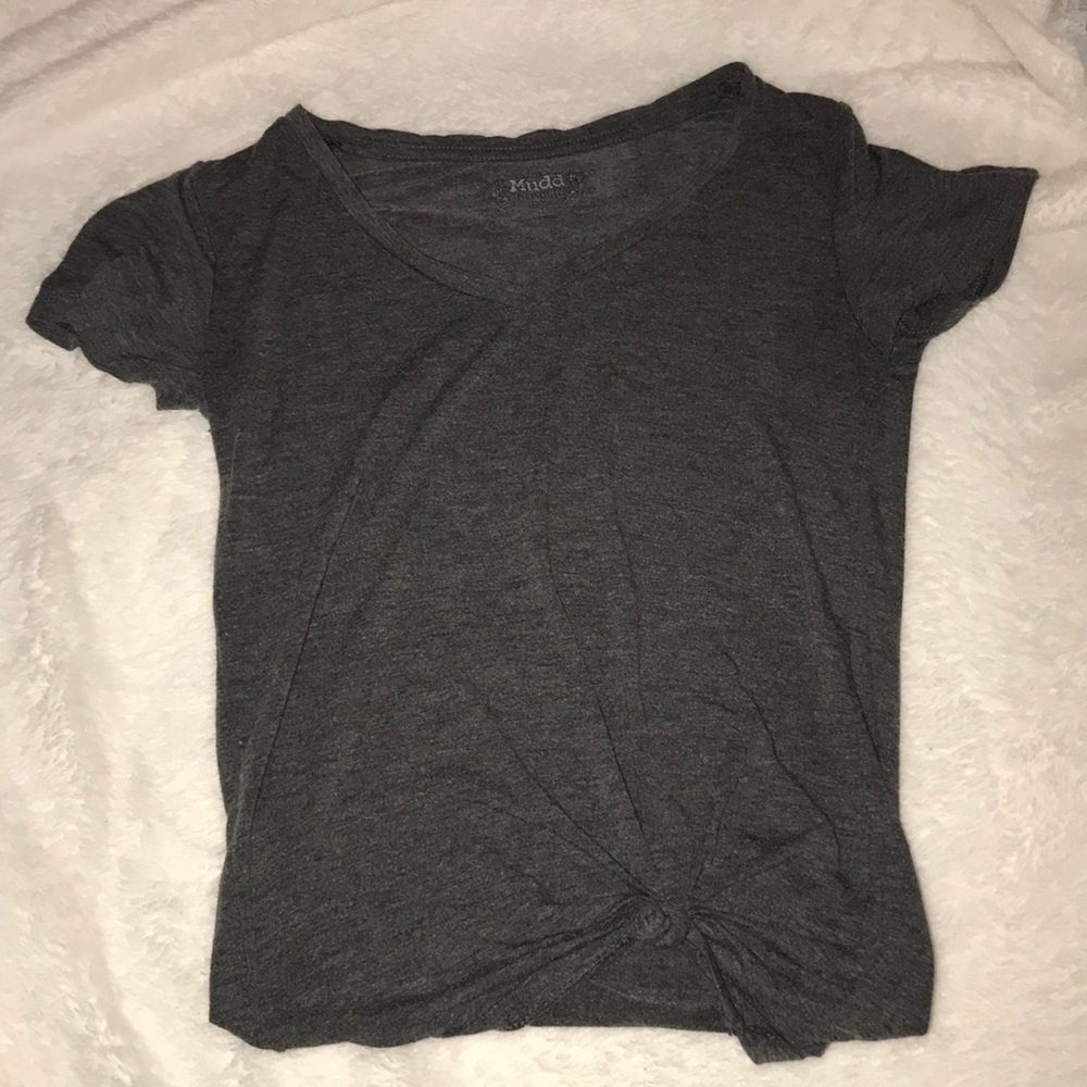 Grey tied tee🌚